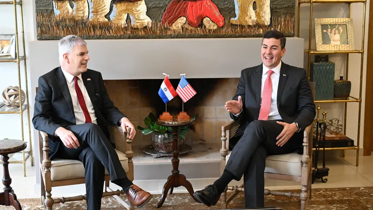 Marc Ostfield, embajador de Estados Unidos, fue recibido hoy por el Presidente electo, Santi Peña.