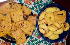 La tradicional sopa paraguaya y la chipa no pudieron faltar en el festival de comidas de típicas.