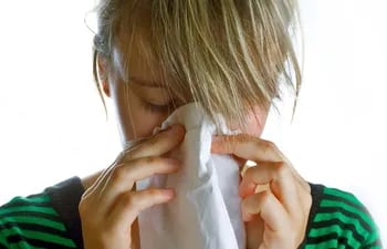 La EMA revisa la seguridad de fármaco para congestión nasal por riesgo grave. (archivo)