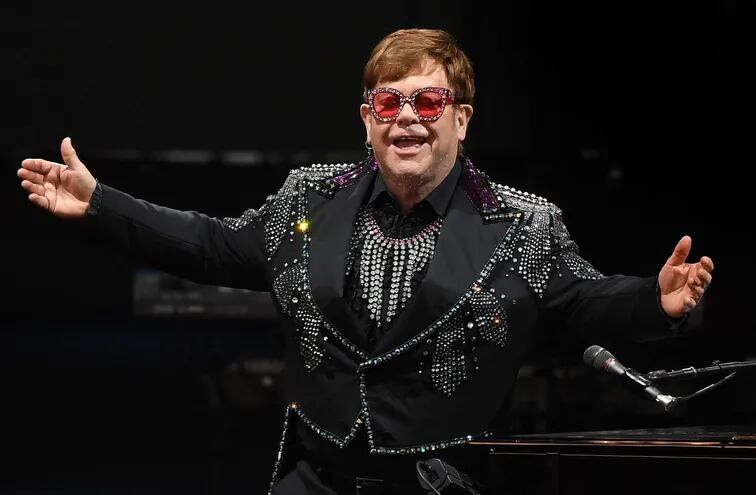 Elton John, en una actuación en Australia.