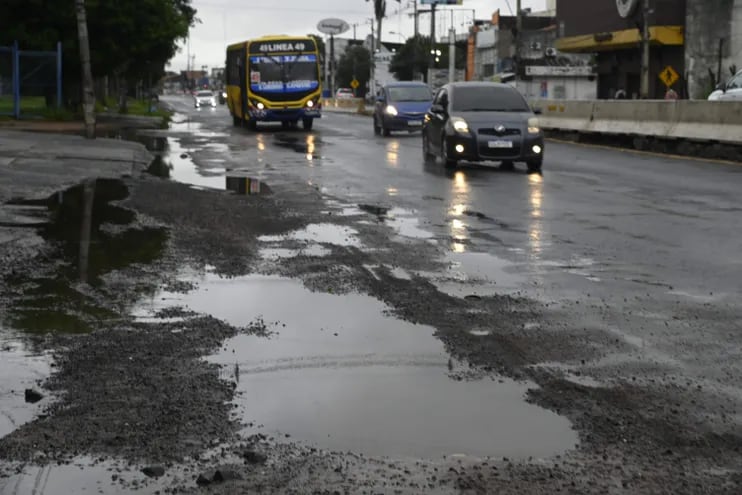 En estas condiciones se encuentra la zona del fallido metrobús entre Fernando de la Mora y San Lorenzo.