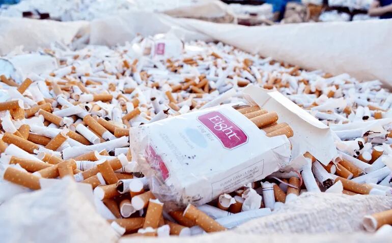 Los cigarrillos fabricados por Tabesa, de Horacio Cartes, se encuentran entre los productos movidos por la red desbaratada.