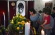 Familiares y colegas velaron este sábado al reportero Jorge Celestino Ruiz, cuyo asesinato la noche del viernes agudiza la tragedia del periodismo en México.