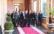 Los expresidentes, junto con su comitiva, visitaron a Mario Abdo en el Palacio de Gobierno.