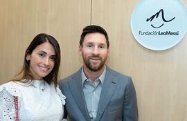 Leo Messi y su esposa Antonela Roccuzzo visitaron el Pediatric Cancer Center de Barcelona.