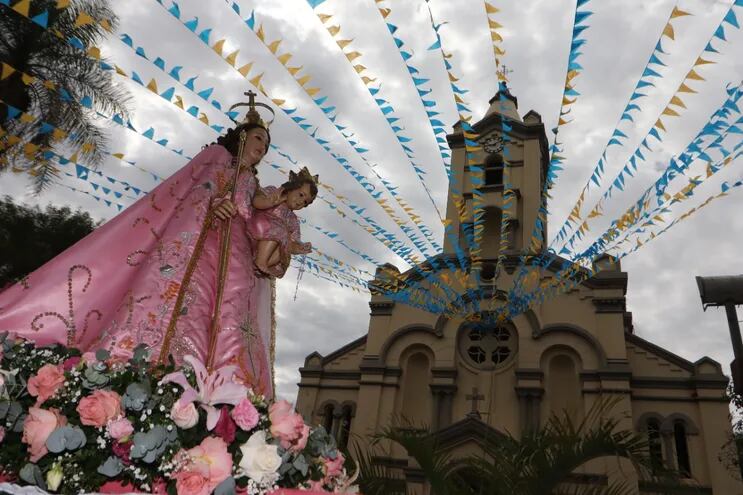 Luque inicia su tradicional fiesta patronal en homenaje a la Virgen del Rosario