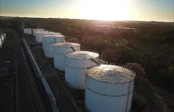 Planta industrial de Copetrol, en San Antonio, con estándares de calidad, salud y seguridad.
