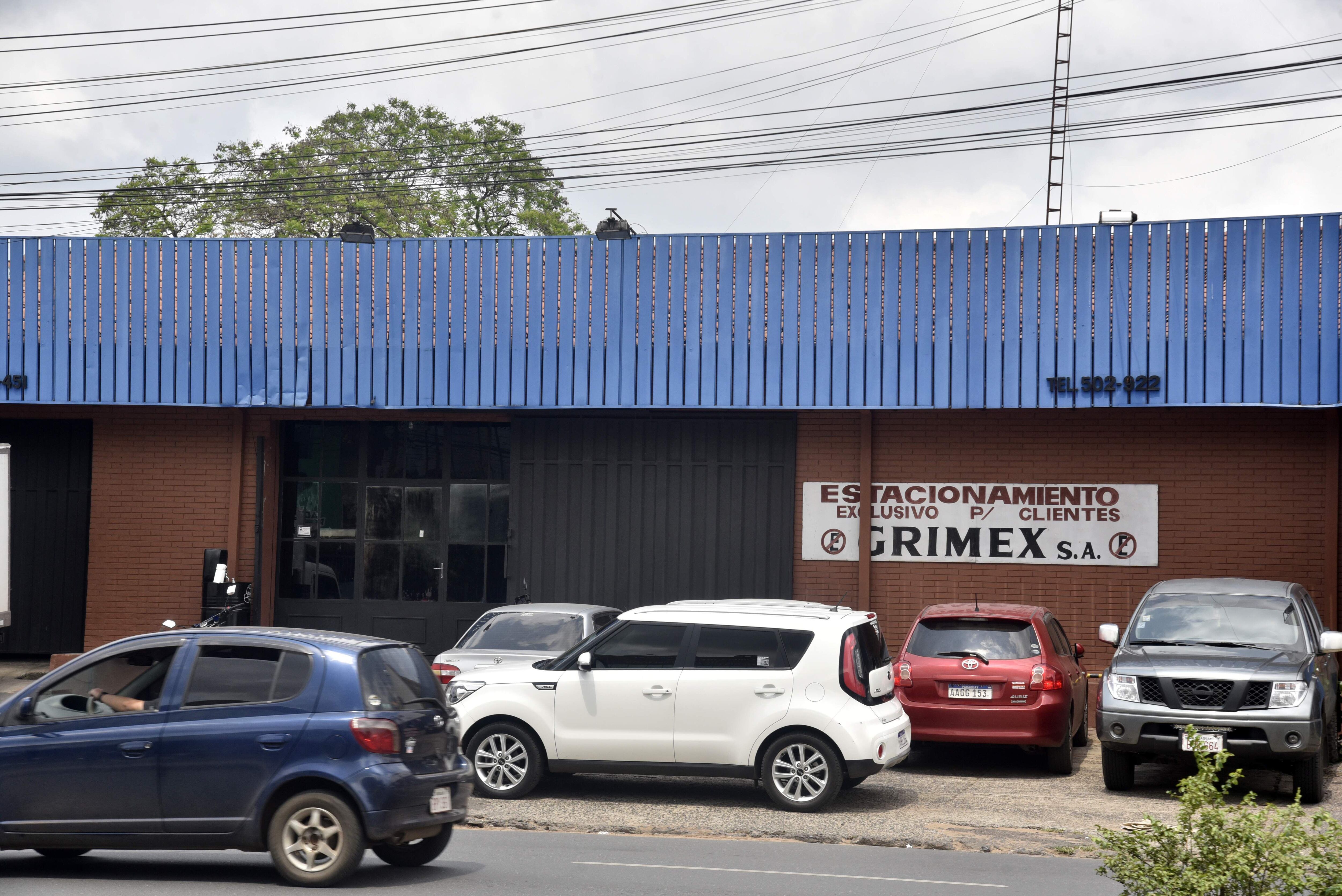 Grimex tiene un local lúgubre en Eusebio Ayala. No tenía prácticamente nada. Ya tiene antecedentes de falta de provisión de productos.
