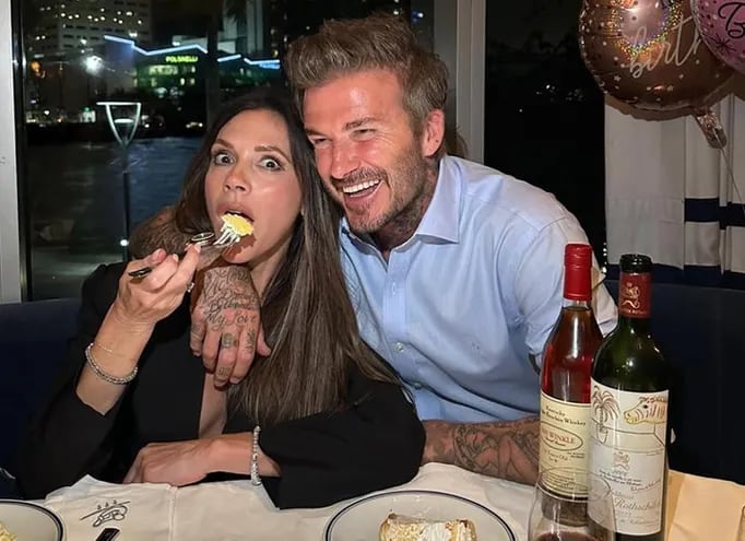 Victoria y David Beckham celebrando el 49 cumpleaños de la ex Spice Girls.