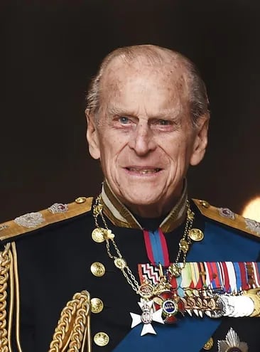 Una imagen fechada el 13 de marzo de 2015 muestra al príncipe Felipe de Gran Bretaña, duque de Edimburgo, saliendo de la Catedral de San Pablo.