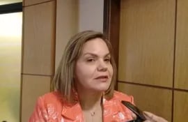 La senadora Lilian Samaniego aún no toma postura sobre el caso de Horacio Cartes en el Brasil.