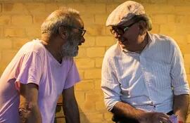 Silvio Rodas y Juan Carlos Moreno protagonizan la obra teatral "Del otro lado".