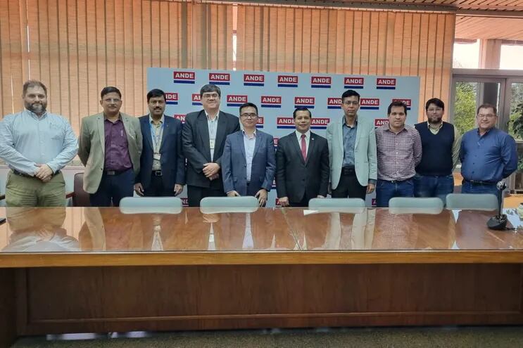 Delegación de la India de las empresas lSA y NTPC, realizaron visita técnica a la ANDE