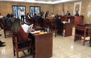Los concejales durante la sesión ordinaria de este miércoles en la Junta Municipal de Ciudad del Este.