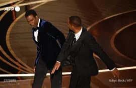 Will Smith renuncia a la Academia tras la bofetada en los Óscar.