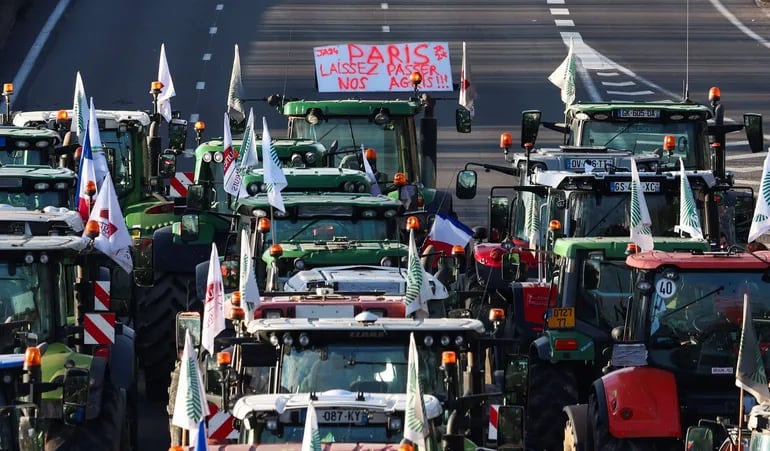 Gobierno francés presenta su plan para calmar a los agricultores.
