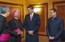 Santiago Peña y una nutrida comitiva se reunirá hoy con el papa Francisco en Italia.