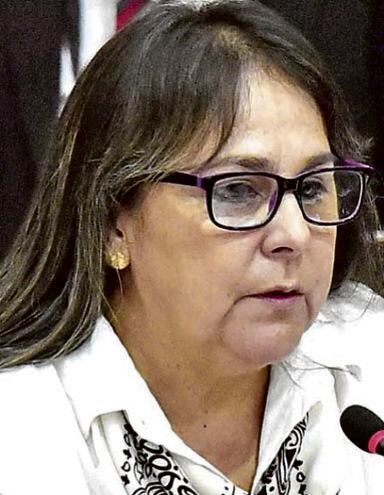 Senadora Georgia “Nani” Arrúa (Patria Querida)  instó al director de Yacyretá Duarte Frutos a cumplir las leyes.