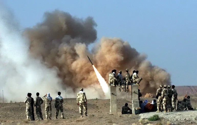 Irán disparó “decenas de misiles” contra bases en Irak usadas por  fuerzas de EE.UU.