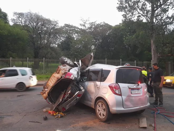 Fatal accidente sobre la ruta Traschaco frente al Jardín Botánico.