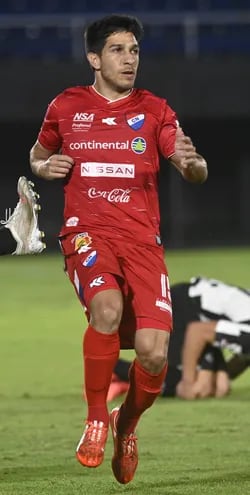 Franco Lautaro Costa nació en Luján el 10 de diciembre de 1991. Cumple su segundo ciclo en Nacional.