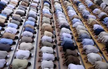 ramadan-eid-al-fitr-110017000000-1839110.JPG