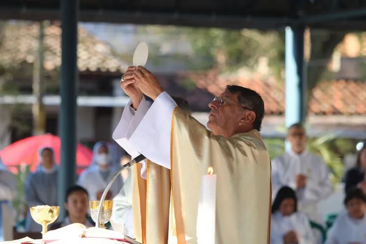 El obispo de la diócesis de Caacupé, Monseñor Ricardo Valenzuela