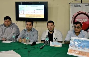 Autoridades del Consejo Local de Salud del Hospital Regional de Pilar lanzaron el bono solidario para recaudar fondos y así sostener el funcionamiento del establecimiento sanitario.