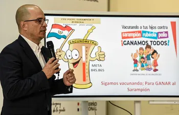 El doctor Héctor Castro pide poner especial atención a la vacunación de los niños contra el sarampión, la rubeola y la poliomelitis.