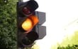 Desde la Municipalidad de Asunción confirman que pueden cobrar multas a los conductores que crucen el semáforo con la luz amarilla encendida.