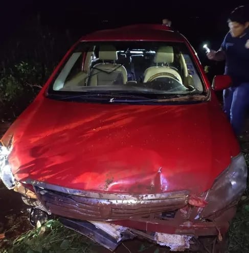 Los delincuentes abandonaron el vehículo tras perder el control del rodado y chocar en un camino rural.