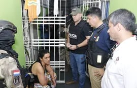Carmen Villalba en su celda del Buen Pastor, en el allanamiento en el marco de la investigación por el secuestro de Óscar Denis.