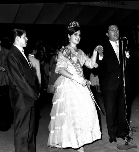 La reina del folclore en 1968 fue la señorita Alice Meza Bría.