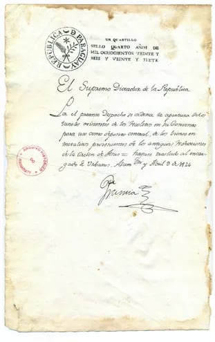 Decreto del Dictador Francia ordenando “la apertura de túneles” existentes en el Convento de los Recoletos. En un costado, a la izquierda, un sello del “Arquivo Historico do Itamaraty”.