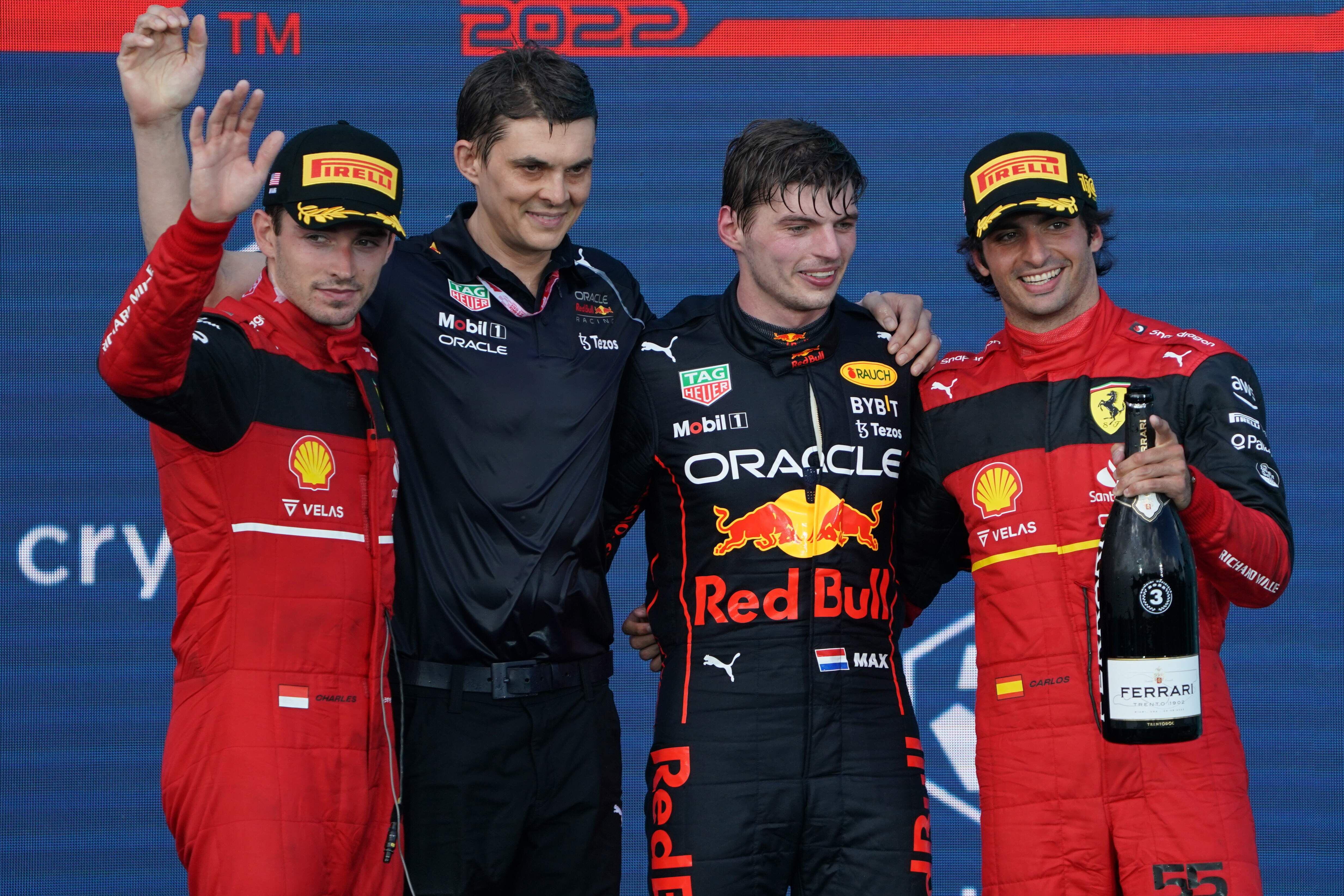 Primer podio de Miami, con Max Verstapen, Charles Leclerc y Carlos Sainz.