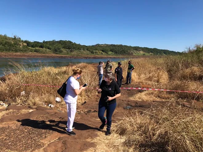 El cuerpo de la mujer fue hallado en las cercanías del río Paraná, en Presidente Franco.