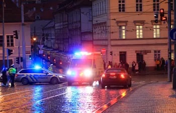 Un tiroteo en la Universidad Carolina de Praga causa varios muertos y heridos.