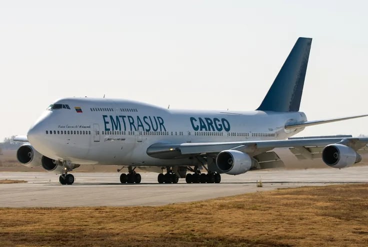 Avión Emtrasur cargo que se encuentra retenido en Argentina.