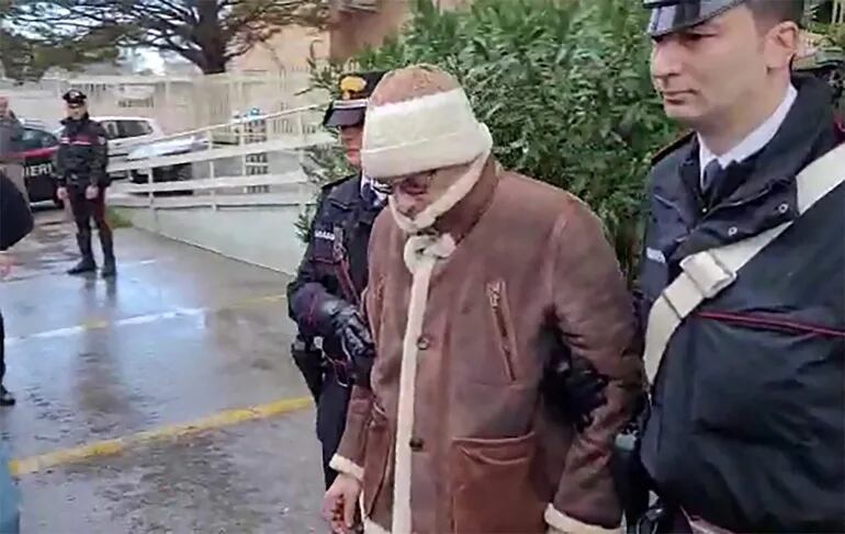 Matteo Messina Denaro capo de la Cosa Nostra el 16 de enero, día en que fue detenido en una clínica en Palermo, Sicilia, luego de estar 30 años prófugo.