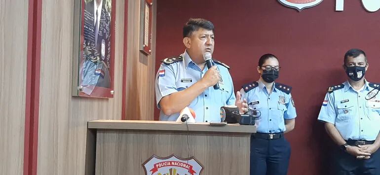 El nuevo titular de la Dirección de Policía del Alto Paraná, comisario general inspector Benicio Ramírez, asumió este martes el cargo.