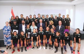 Cierre del programa “Campeonas. Con la Camiseta puesta por la igualdad”, lanzado con el objetivo de contribuir a la inclusión de niñas y adolescentes en el fútbol .