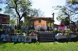 Misa folklórica celebrada en guaraní, toda una tradición en Luque.