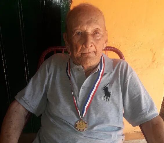 Excombatiente con 108 años de edad goza de muy buena salud en Santa Elena
