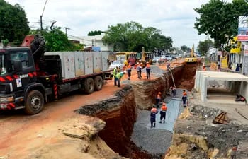 El fallido metrobús sigue causando perjuicios al Estado paraguayo.