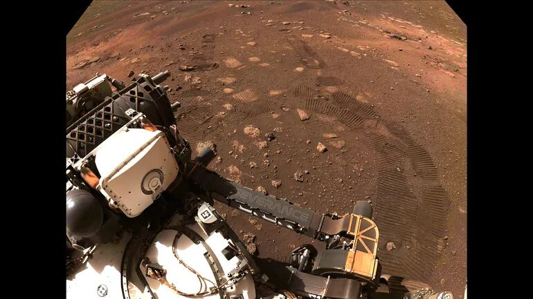 Perseverance puede recorrer 200 metros por día marciano, que es un poco más largo que un día en la Tierra.