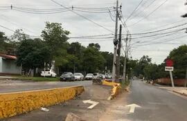 "Giro a la izquierda" habilitado por la Municipalidad de Asunción, en la avenida Perón