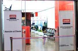 La ANDE abrió una oficina de atención al cliente en el shopping ubicado en el kilómetro 5 de Asunción.