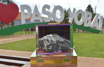 Uno de los cofres con pepitas de oro que se sortearán en el Festival del Itajú en Paso Yobái.