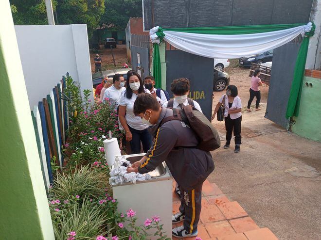 En la Escuela Santa Librada de Villa Elisa cumplieron con el protocolo establecido por el Ministerio de Salud.