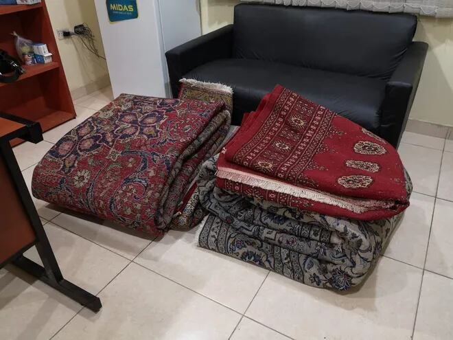 Las alfombras que habían sido reducidas con un funcionario del Poder Judicial.
